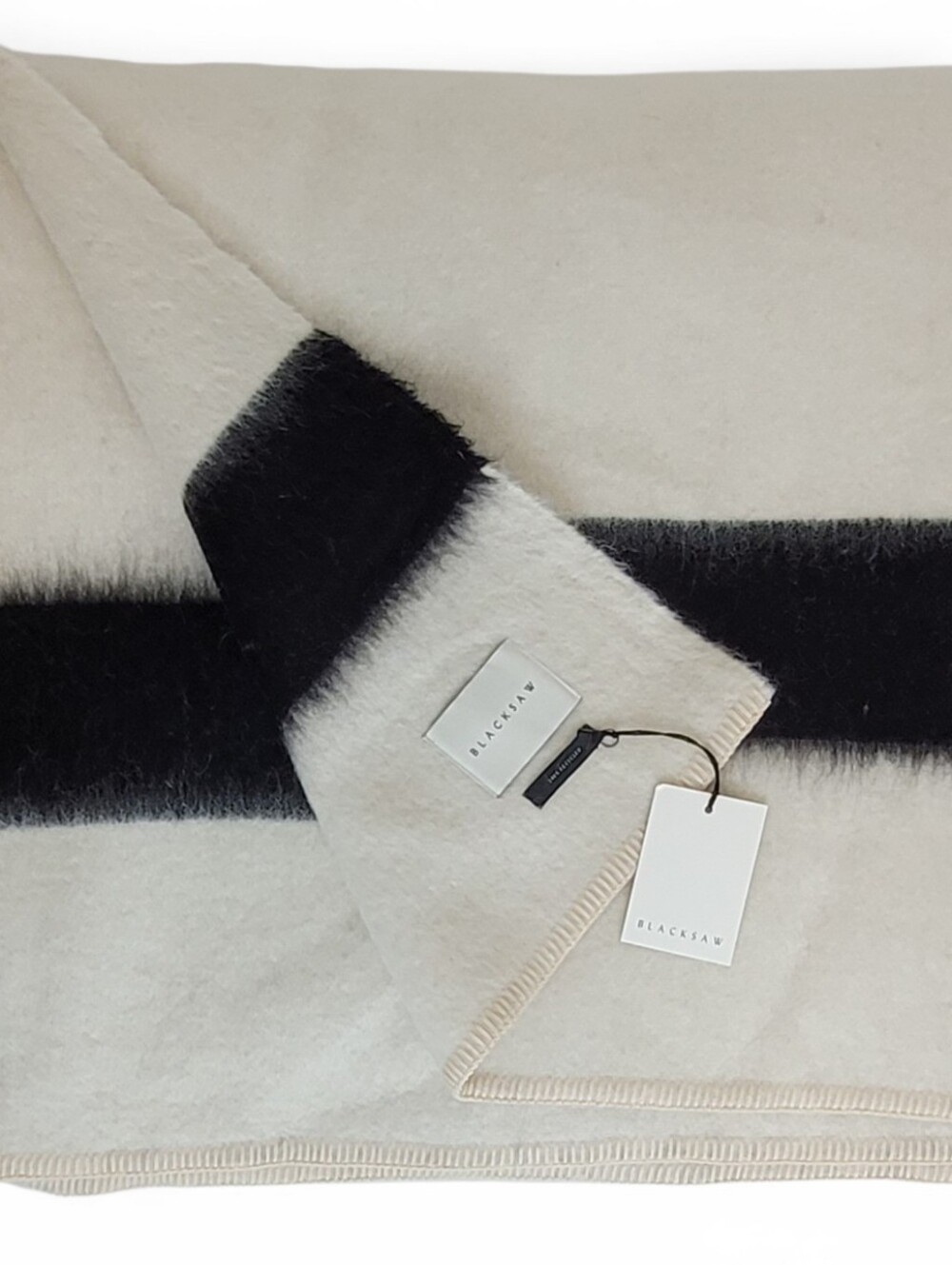 Blacksaw The Siempre Recycled Alpaca Blanket Queen Size White Black NEW